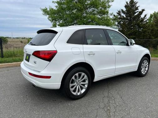 White 2016 Audi Q5 2.0T Premium