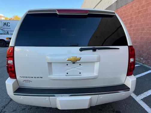 2014 Chevrolet Suburban 1500 LTZ