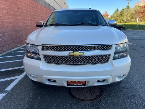 2014 Chevrolet Suburban 1500 LTZ