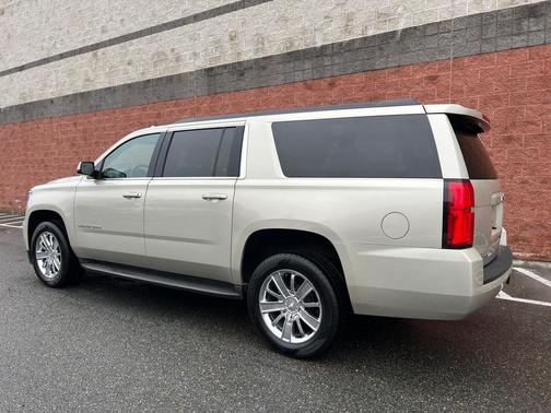 2016 Chevrolet Suburban LT