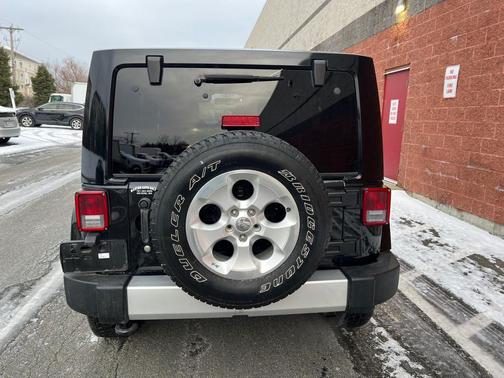 2013 Jeep Wrangler Unlimited Sahara