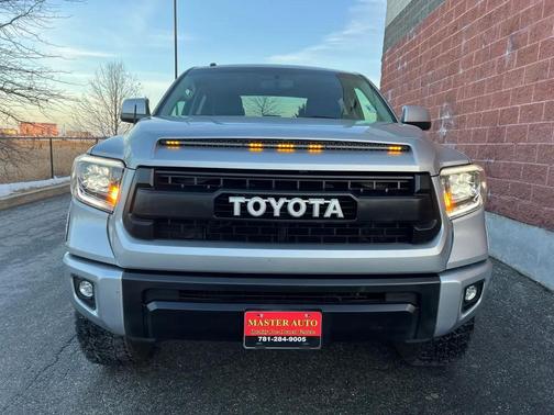 2014 Toyota Tundra SR5