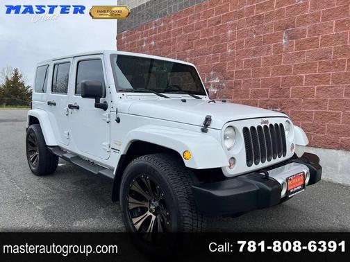 Bright White Clearcoat 2014 Jeep Wrangler Unlimited Sahara SUV