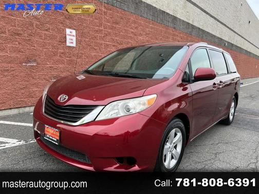 Salsa Red Pearl 2014 Toyota Sienna LE