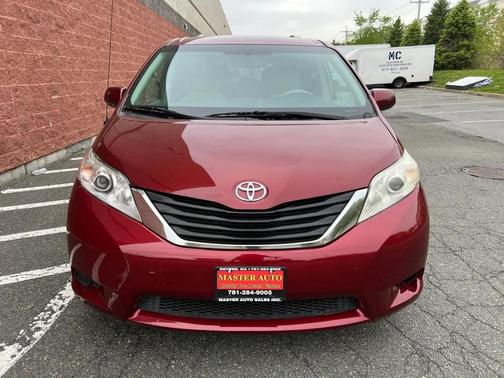Salsa Red Pearl 2014 Toyota Sienna LE