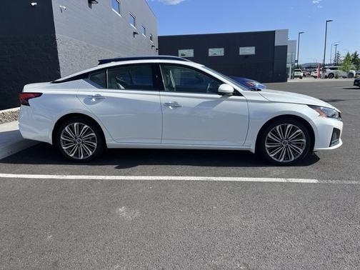 2024 Nissan Altima 2.5 SL