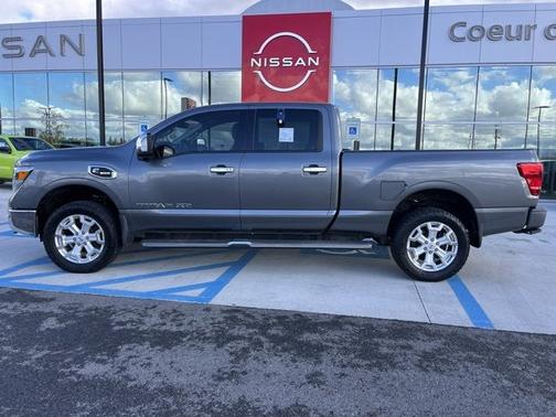 2017 Nissan Titan XD SL