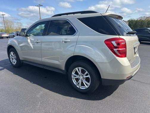 Champagne Silver Metallic 2016 Chevrolet Equinox LT