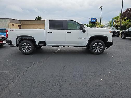2025 Chevrolet Silverado 2500 Custom