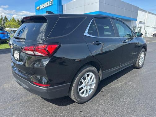 Mosaic Black Metallic 2024 Chevrolet Equinox 1LT