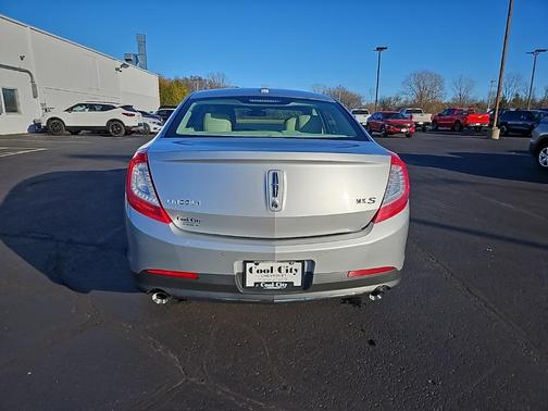 2014 Lincoln MKS Base