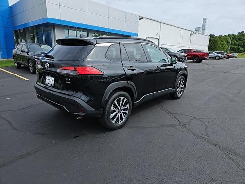 2024 Toyota Corolla Cross XLE