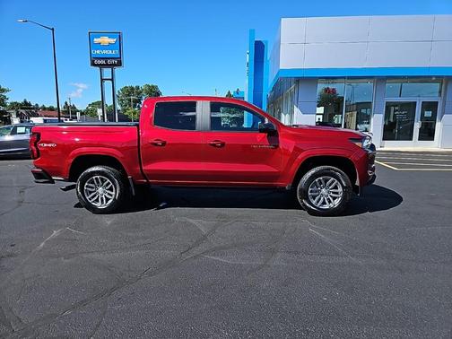2023 Chevrolet Colorado LT