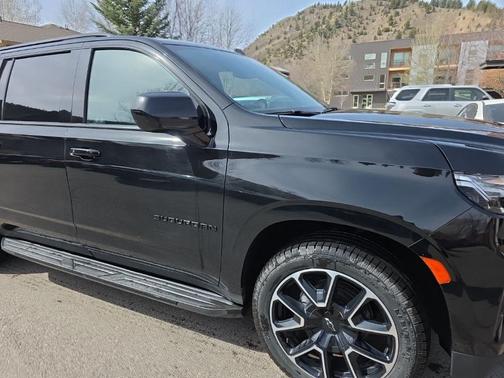 2024 Chevrolet Suburban RST