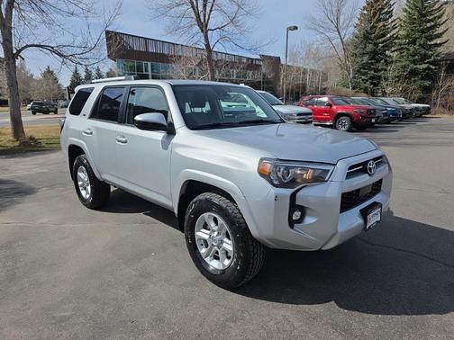 2024 Toyota 4Runner SR5
