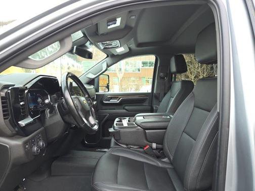 2024 Chevrolet Silverado 3500 LT