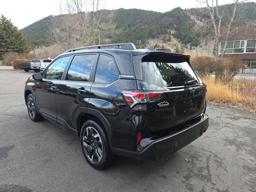 2025 Subaru Forester Hybrid Premium