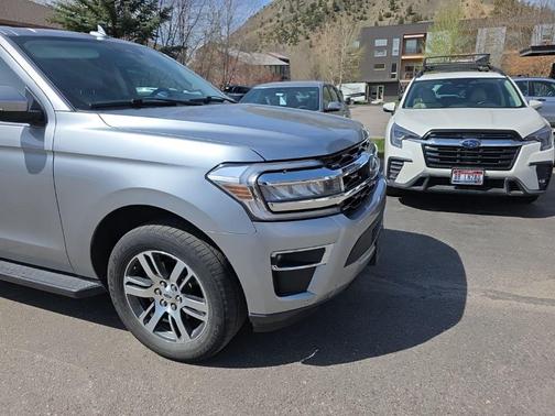 Iconic Silver Metallic 2024 Ford Expedition Limited