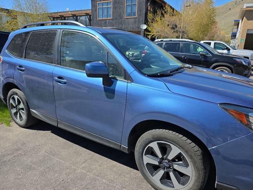 Quartz Blue Pearl 2017 Subaru Forester 2.5i Premium