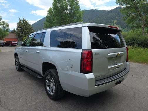 2016 Chevrolet Suburban LT
