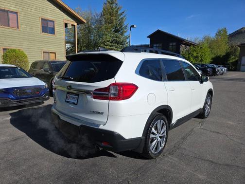 Crystal White Pearl 2021 Subaru Ascent Premium 8-Passenger
