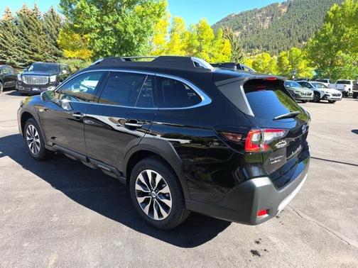 2025 Subaru Outback Touring