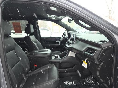 2022 Chevrolet Suburban 4WD Z71