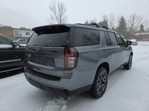 2022 Chevrolet Suburban 4WD Z71