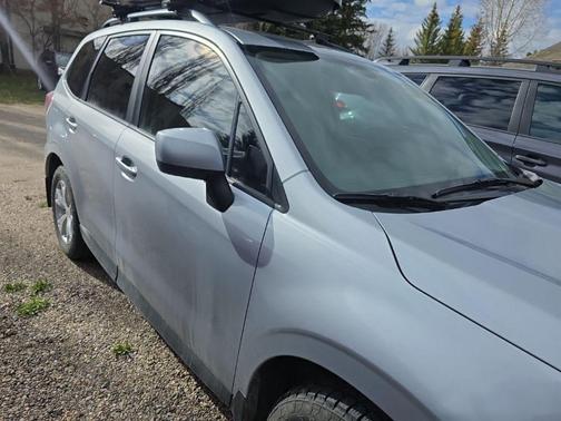 Ice Silver Metallic 2015 Subaru Forester 2.5i Premium