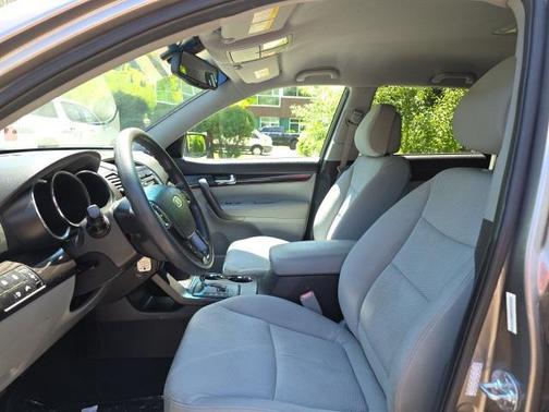 2011 Kia Sorento LX