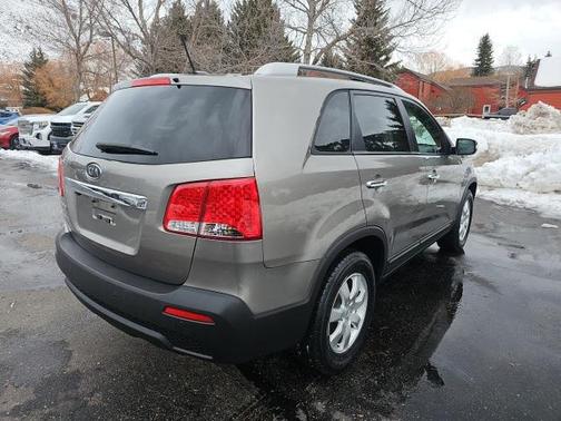 2011 Kia Sorento LX