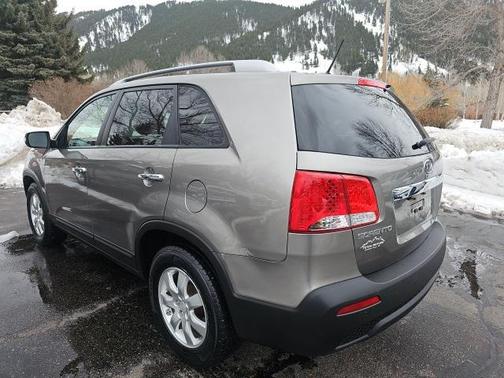 2011 Kia Sorento LX