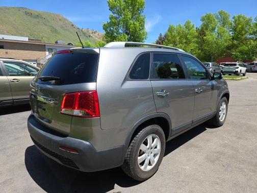 2011 Kia Sorento LX