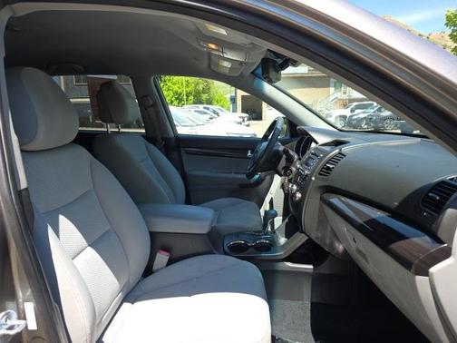 2011 Kia Sorento LX