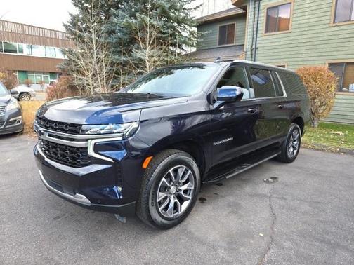 2023 Chevrolet Suburban LS