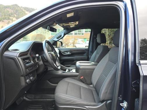 2023 Chevrolet Suburban LS