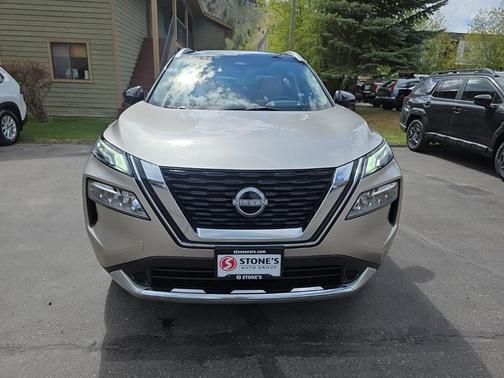 Champagne Silver Metallic/Super Black 2023 Nissan Rogue Platinum