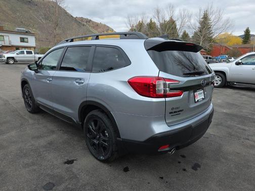 Ice Silver Metallic 2026 Subaru Ascent Onyx Edition Touring 7-Passenger