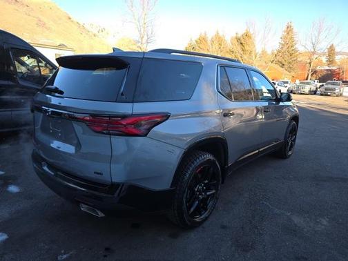 2024 Chevrolet Traverse Premier