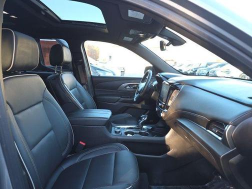 2024 Chevrolet Traverse Premier