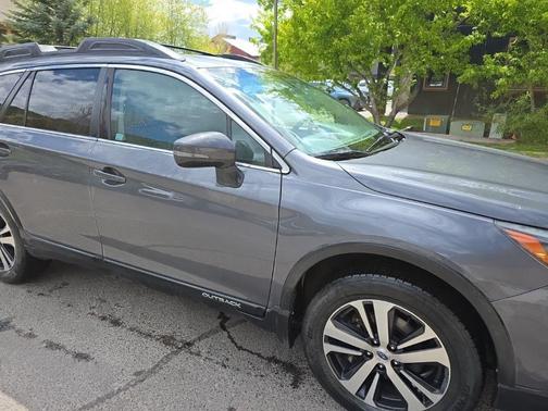 Magnetite Gray Metallic 2018 Subaru Outback 2.5i Limited