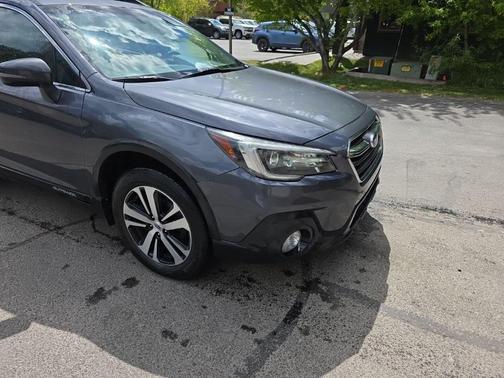 Magnetite Gray Metallic 2018 Subaru Outback 2.5i Limited