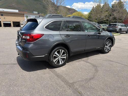 Magnetite Gray Metallic 2018 Subaru Outback 2.5i Limited