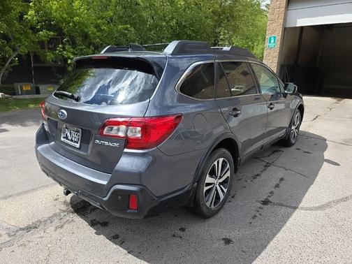 Magnetite Gray Metallic 2018 Subaru Outback 2.5i Limited