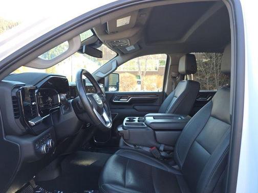 2024 GMC Sierra 3500 SLT