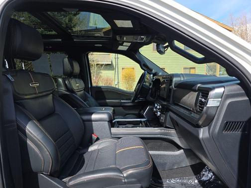 Star White Metallic Tri-Coat 2023 Ford F-450 Platinum