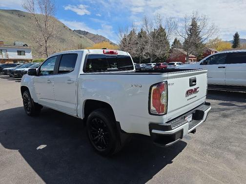 Summit White 2022 GMC Canyon Elevation