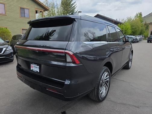 Starlight 2025 Lincoln Navigator Reserve
