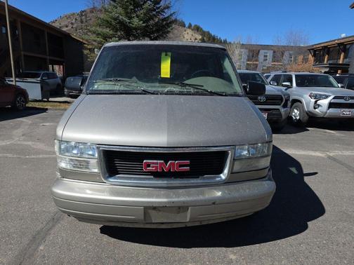 2003 GMC Safari SLE