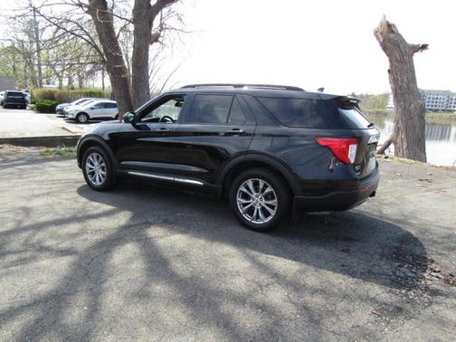 Black 2020 Ford Explorer XLT